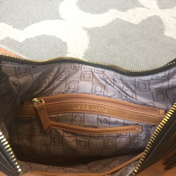 Liz Claiborne tan and black shoulder bag - Picture 6 of 7